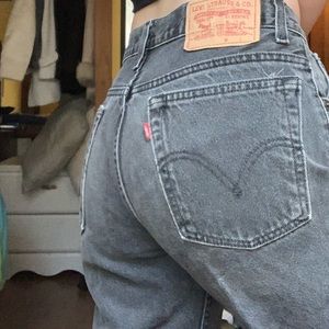 Vintage mid waisted levis